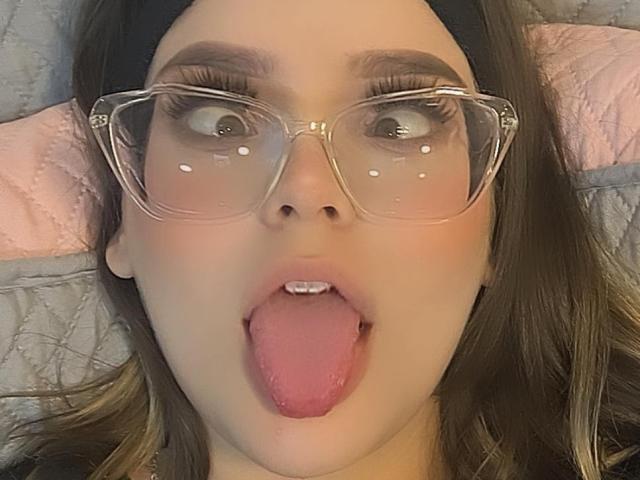 KimSummer - Live porn &amp; sex cam - 19734938