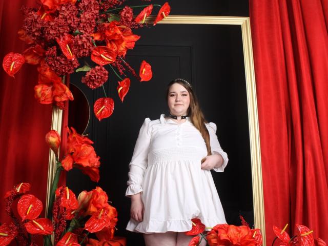 DaniellaGraceZZ - פורנו בשידור חי ומצלמת סקס - 19735158