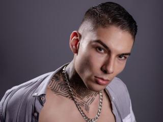 CodyAndersen - Live porn &amp; sex cam - 19738802