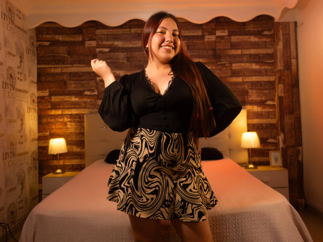 AtheneaWillendorf - Live porn &amp; sex cam - 19740214