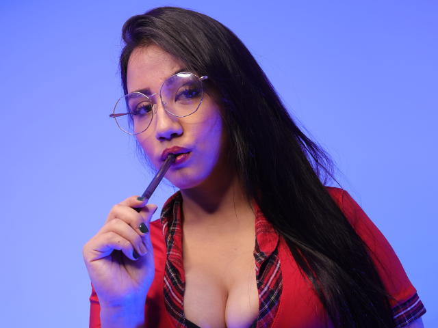 CarolineAkimov - Live porn &amp; sex cam - 19743242