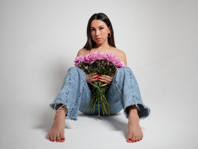 MiaReed - Live porn &amp; sex cam - 19744014