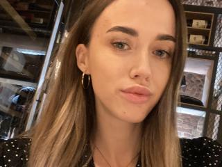 ElizaQshine - Sexe cam en vivo - 19744274