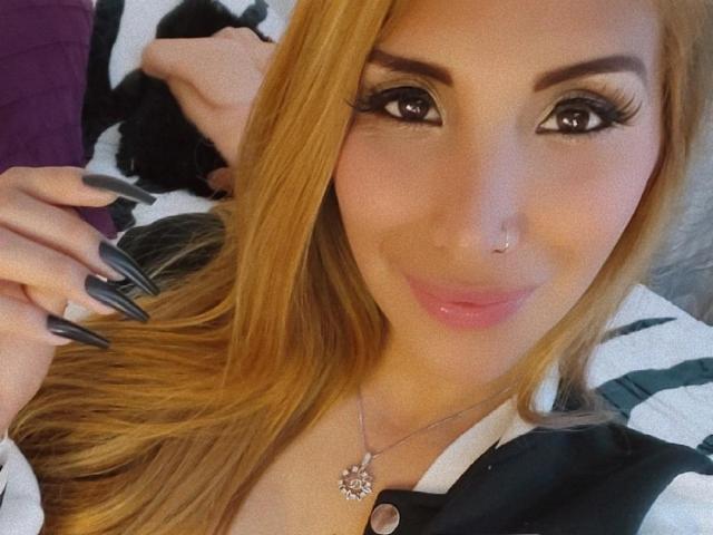 Stephaniez - сексуальная веб-камера в реальном времени - 19744946