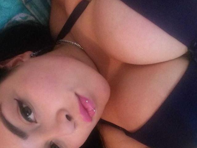 SharleyDame - Live sex cam - 19749282
