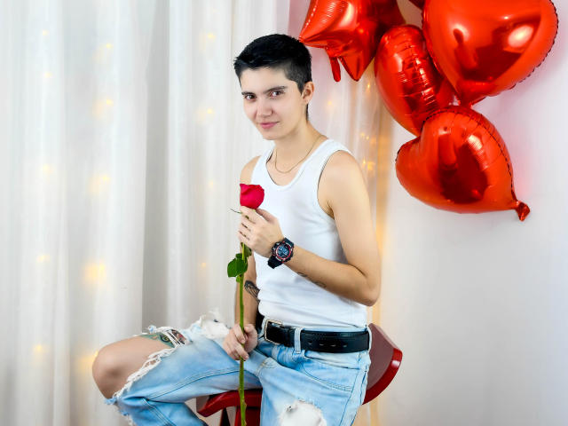 AronRox69 - Live porn &amp; sex cam - 19750630