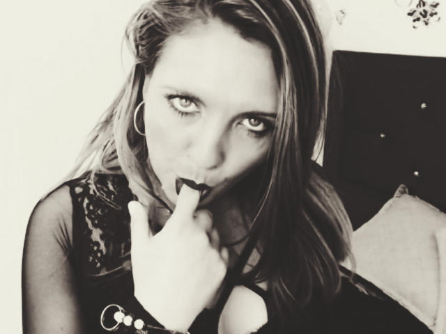 SashaColeman - Live porn &amp; sex cam - 19751010