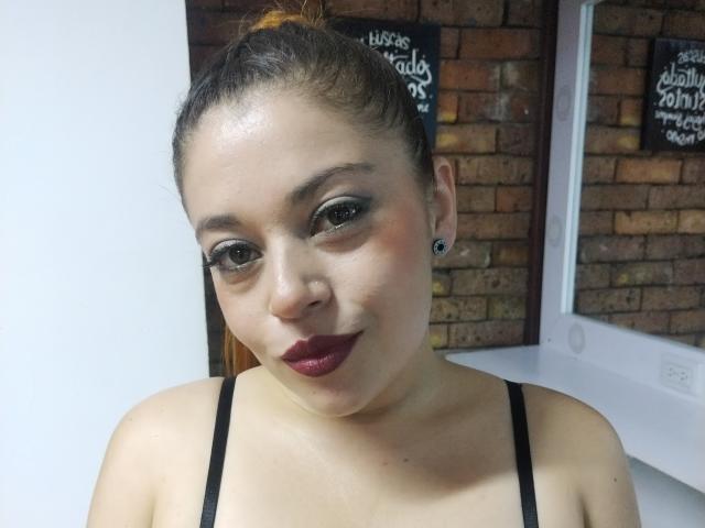 NaomyAdamss - Porno na żywo i seks kamera - 19753782