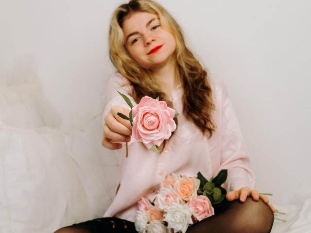 TinaRedly - Live porn &amp; sex cam - 19755078