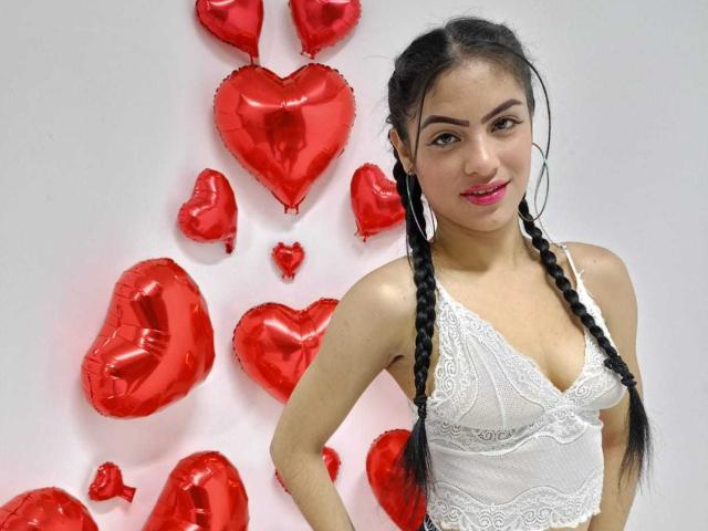 CamilaFerrara - Live sex cam - 19757618