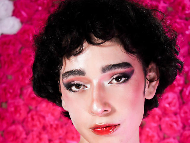 Felveliar - сексуальная веб-камера в реальном времени - 19760306