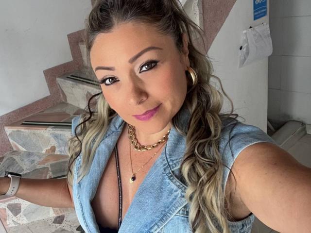 HollyMadisonn - Live porn &amp; sex cam - 19768846