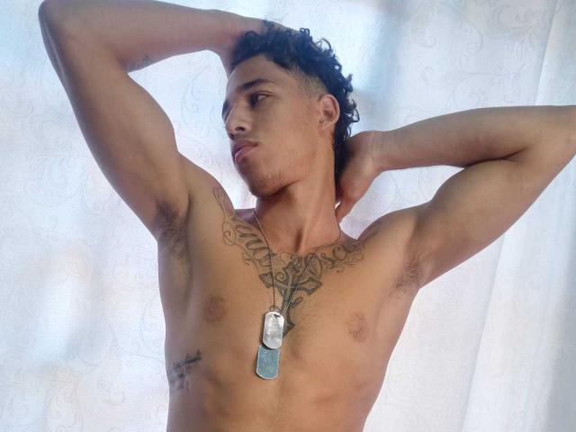 JackWilliam - Live porn &amp; sex cam - 19772518