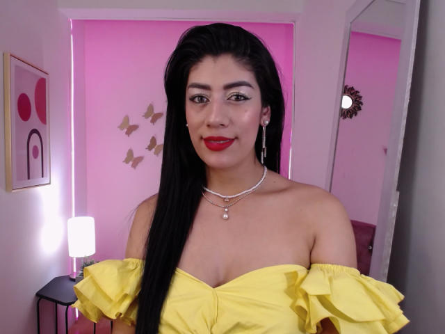 A flat, stylized coat of arms with bold, dark red and pale yellow colors. Flormjs symbol is centered, surrounded by a simple, solid border. Minimalistic, no additional textures.