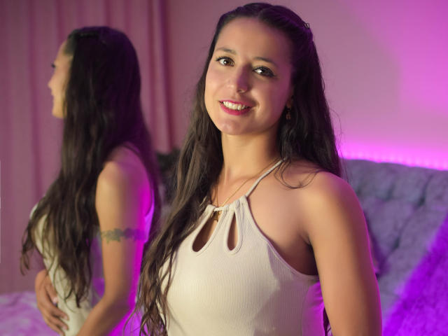 SummerRains - Porno na żywo i seks kamera - 19778030