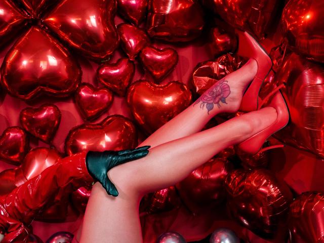 FiorellaStrong - Live Sex Cam - 19796074