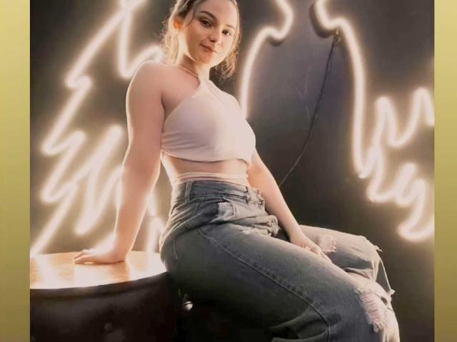 LorettaSant - Live sex cam - 19800894