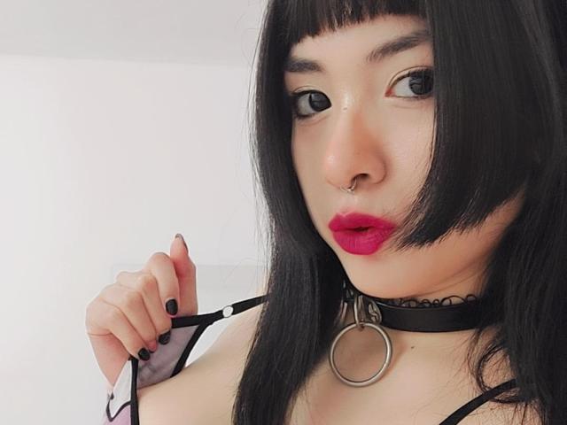 SabriPrettty - Porno na żywo i seks kamera - 19811406