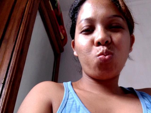 Fhania69 - Live sex cam - 19812638