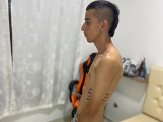 JhonnyHanks - Live porn &amp; sex cam - 19816226