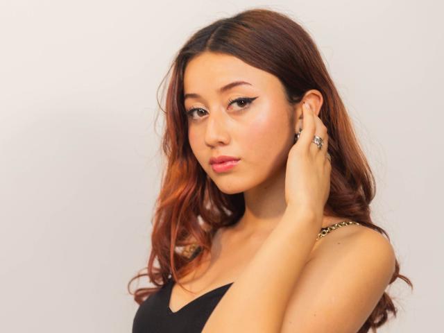 AlisRossi - Live porn &amp; sex cam - 19817570