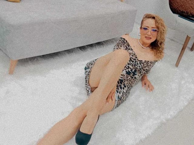 LucyRosiekus - Sexe cam en vivo - 19825006