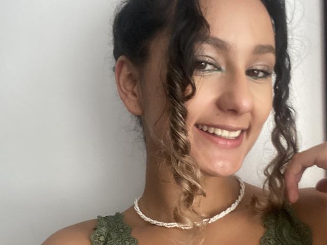 FloraSaenz - 라이브 포르노 &amp; 섹스 캠 - 19825010