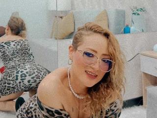 LucyRosiekus - Live porn &amp; sex cam - 19825014