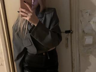 WinterSylvia - Live porn &amp; sex cam - 19830826
