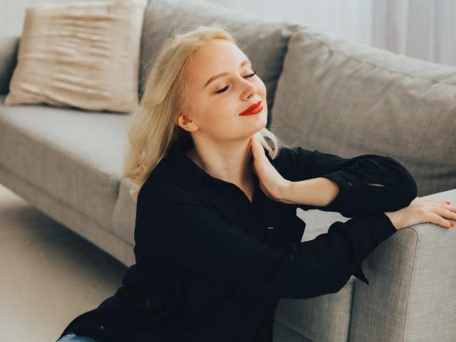 EvelinaSnow - Live sex cam - 19843126