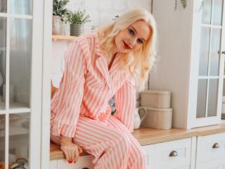 EvelinaSnow - Live porn &amp; sex cam - 19843862