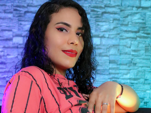 DavinaWalkers - Live porn &amp; sex cam - 19849890