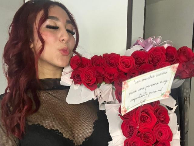 QueenBest - Live porn &amp; sex cam - 19850706