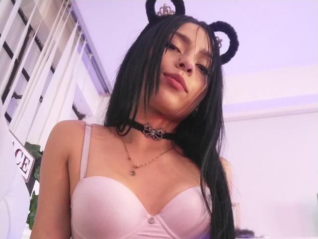 KilyeBlue - Live porn &amp; sex cam - 19856334