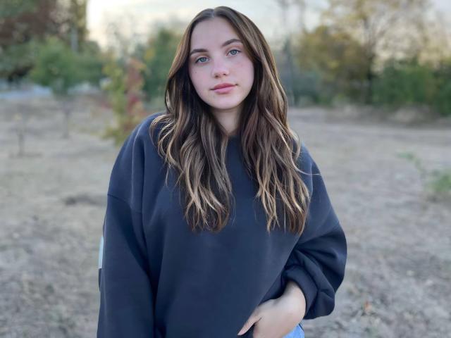 Mannia - Live sex cam - 19857954