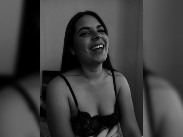 SelenaTyler - Live sex cam - 19860902