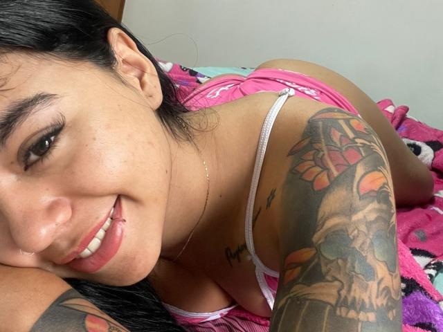 ThaliaCasstro - Live sex cam - 19871614