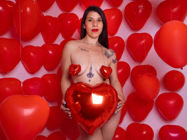 LauraaVelez - Live sex cam - 19879438