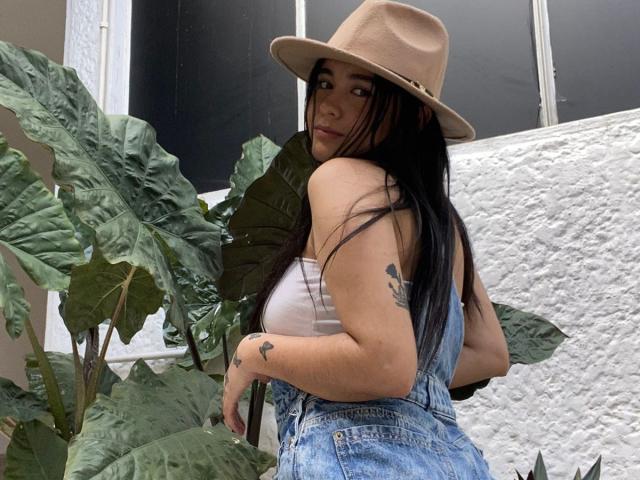 LianaBernocchi - Live porn &amp; sex cam - 19879830