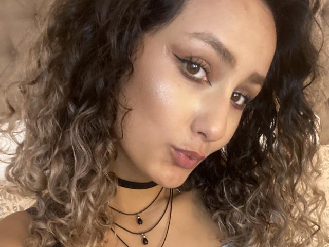 FloraSaenz - Live porn &amp; sex cam - 19885230