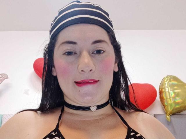 EsmeraldaaLopez - Live porn &amp; sex cam - 19888994