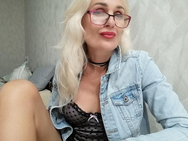 ElisMiracle - Live porn &amp; sex cam - 19897210