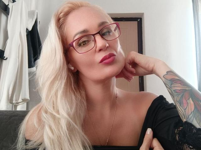 ElisMiracle - сексуальная веб-камера в реальном времени - 19897242