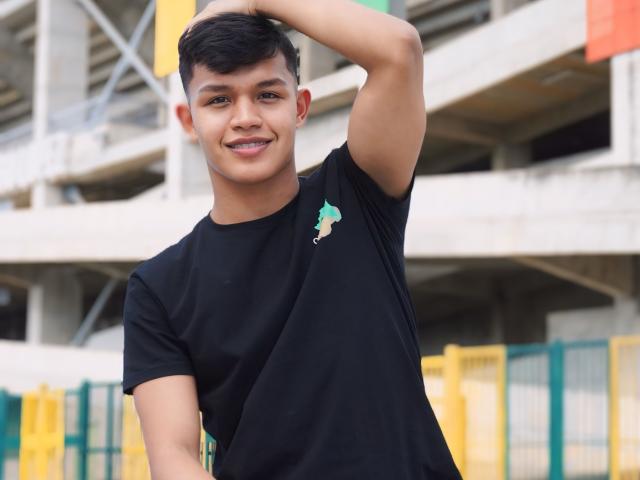 JordanTrinity - פורנו בשידור חי ומצלמת סקס - 19904742