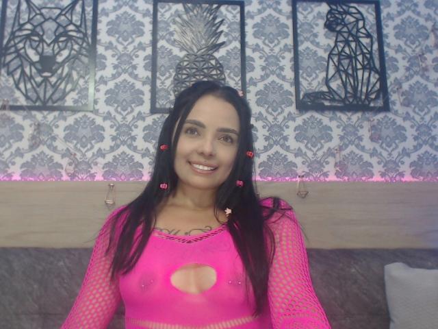 IrisHill69 - Live porn &amp; sex cam - 19906406