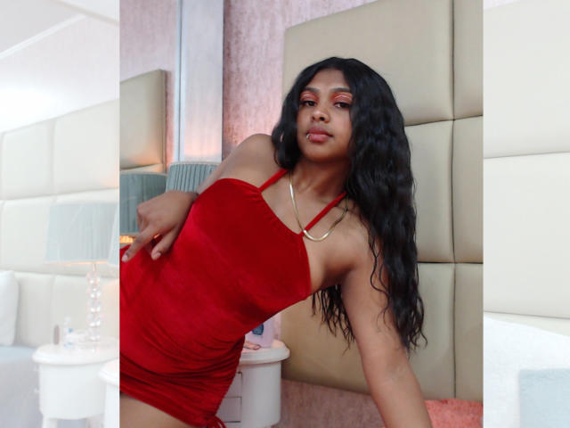 EmmaRiicco - Élő pornó és szexkamera - 19908338