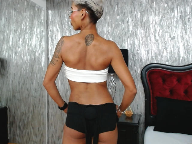 GabyCollins - Live porno og sexkamera - 19919630