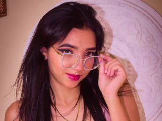 AlliceClarke - Live porn &amp; sex cam - 19924498