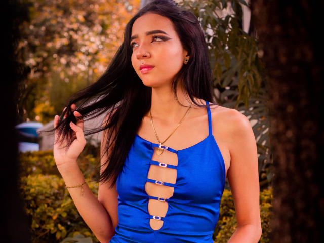 AlliceClarke - Live porn &amp; sex cam - 19924598