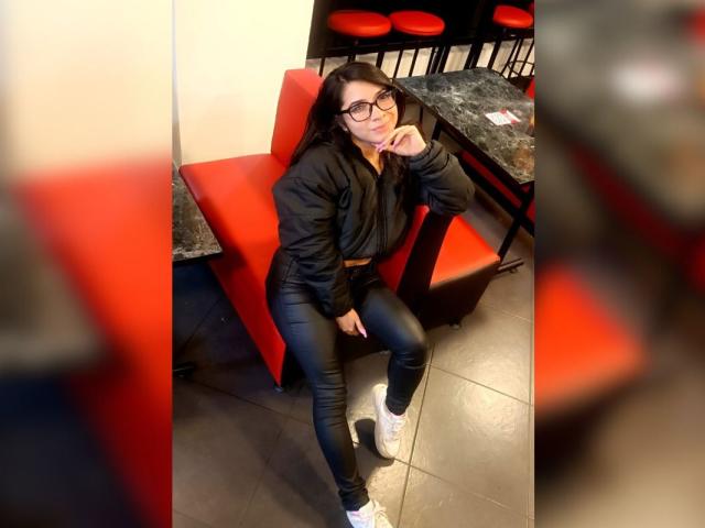 AmyFisher - Élő pornó és szexkamera - 19924846